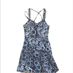 Aeropostale black & white xs skater sun dress